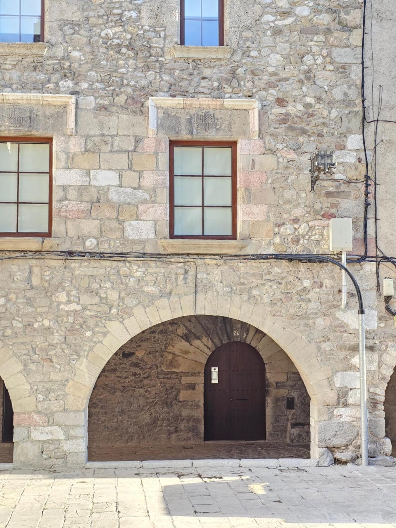 En El Corazon De Baga, Precioso Pueblo Medieval Exterior photo